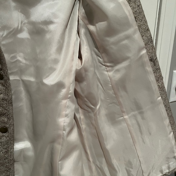 Fall weight jacket - Picture 2 of 12